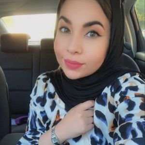 Meet your Posher, Malak